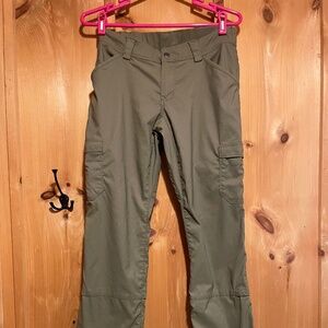 Duluth Trading Company Women's Dry on the Fly Bootcut Cargo Pants